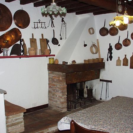 Sassi Bianchi Guest House Sensano Exterior photo
